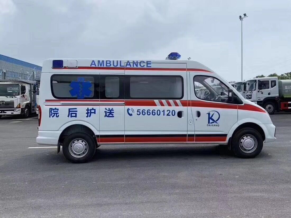 國六上汽大通救護(hù)車(長(zhǎng)軸中頂)