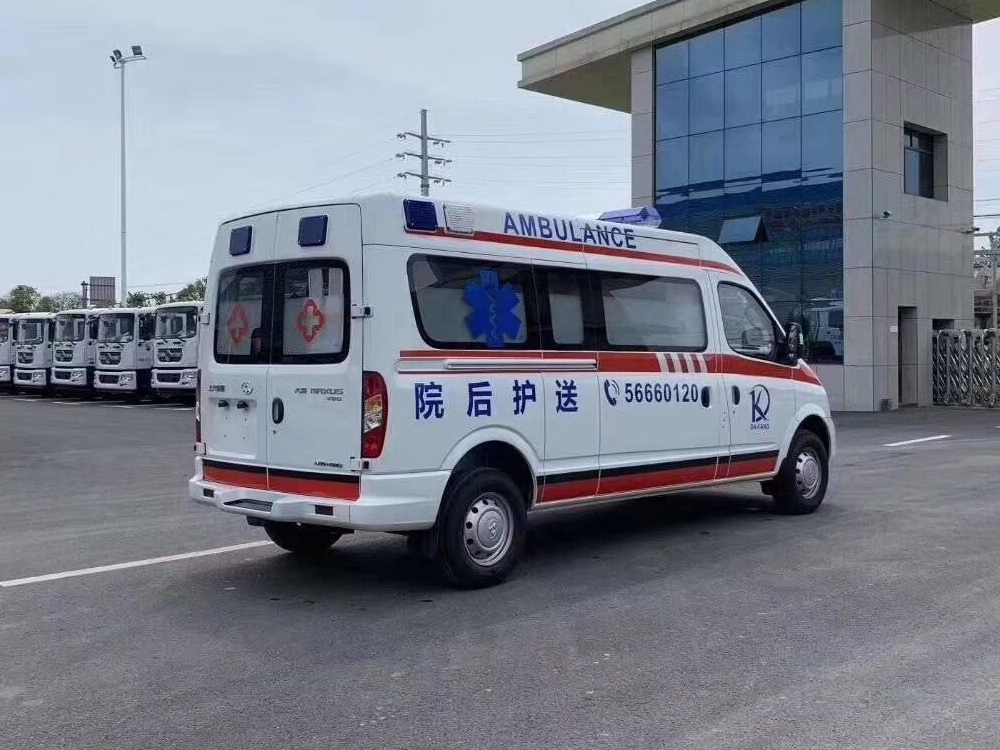 國六上汽大通救護(hù)車(長(zhǎng)軸中頂)